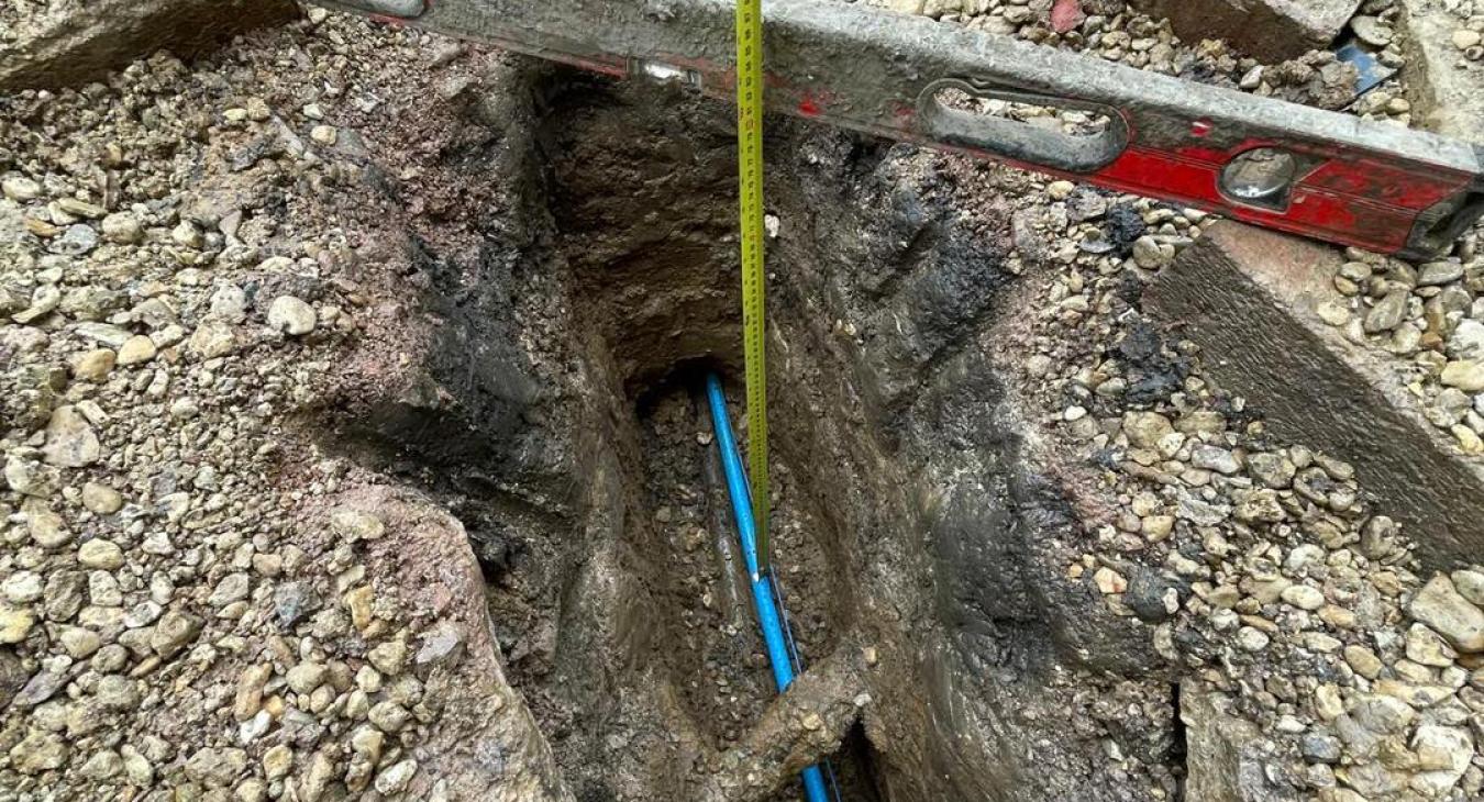 Mains water pipe installation Bristol