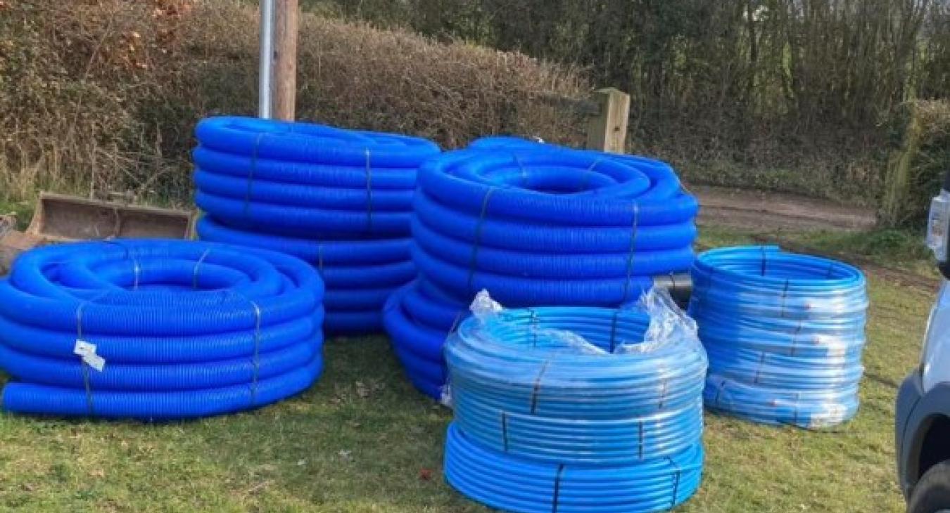 Mains water pipe installation for new build