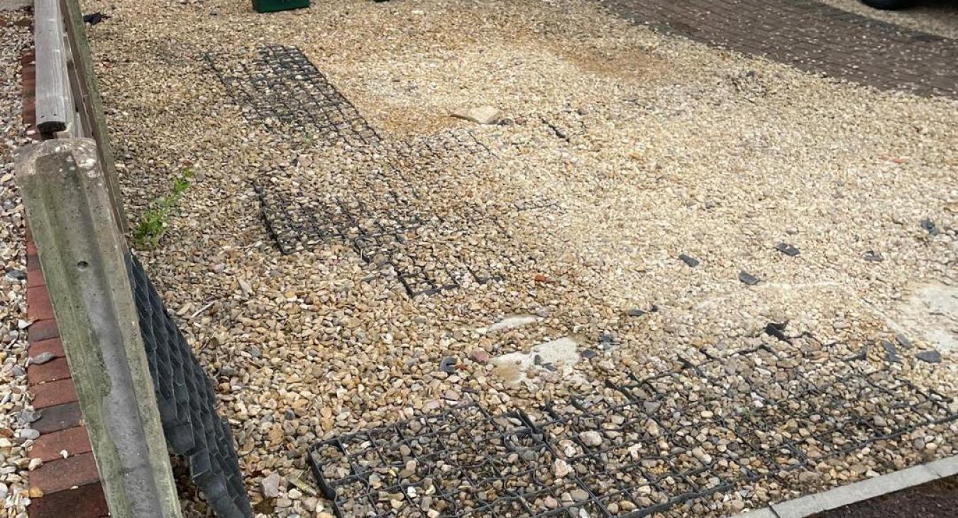 Supply Divide, Dursley